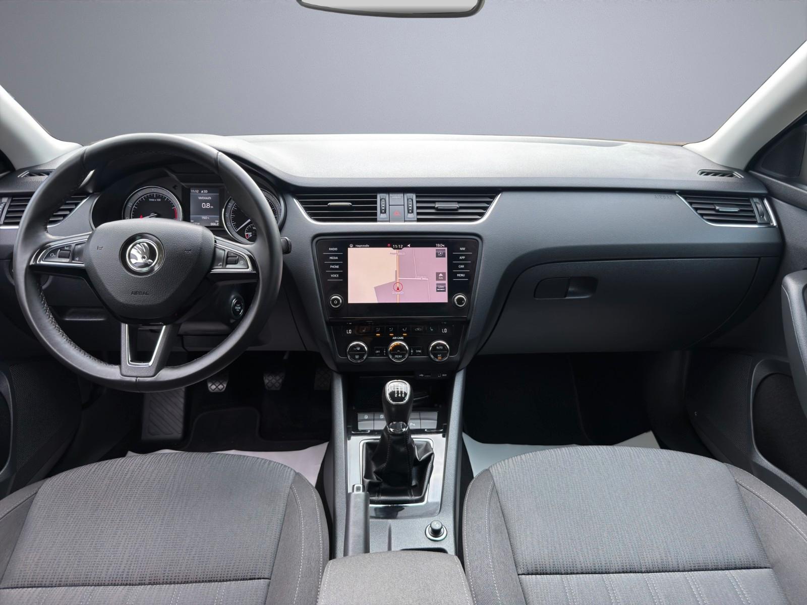 Skoda Octavia Combi Style LED/Keyless/CarPlay/PDC