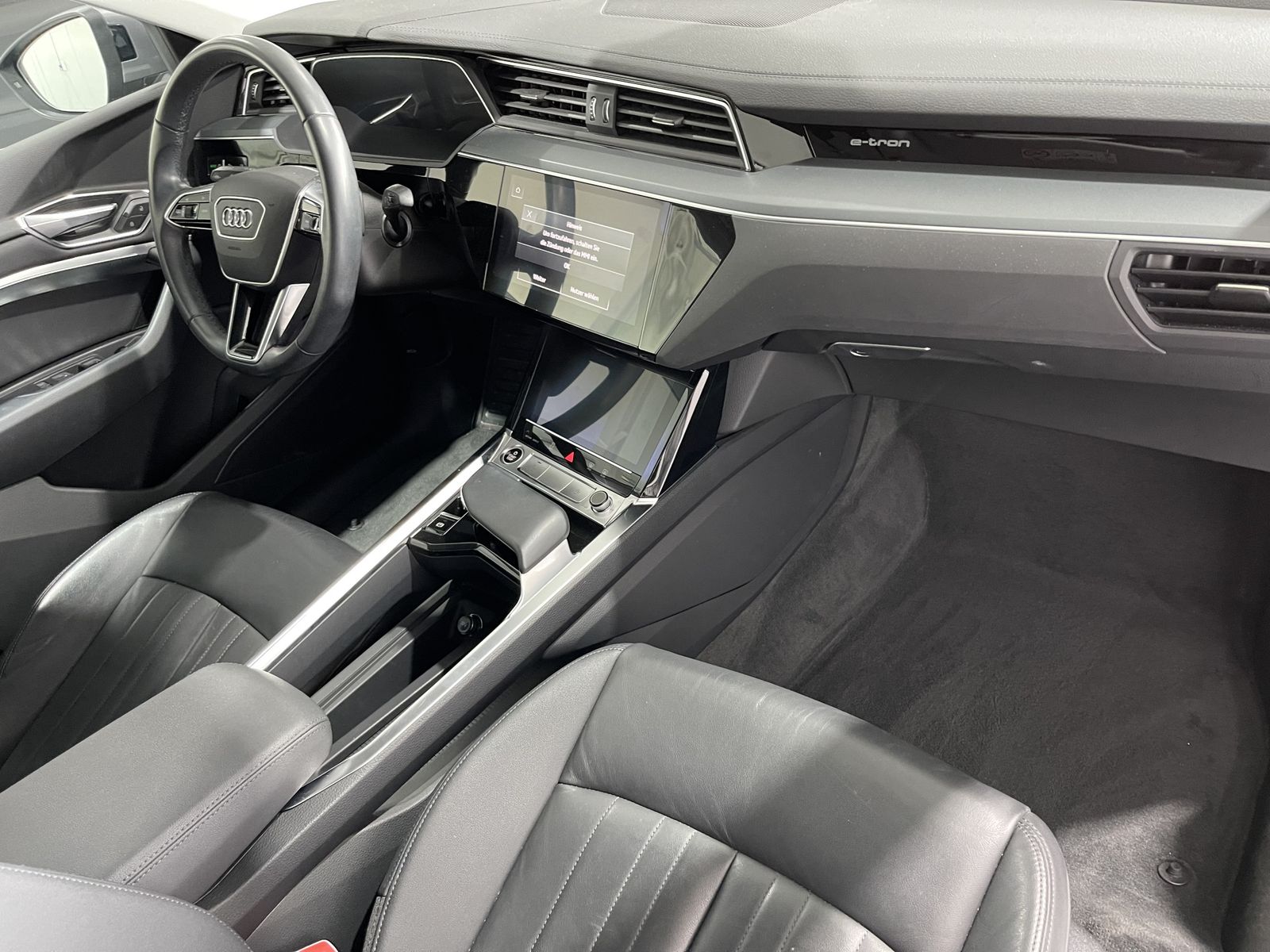 Fahrzeugabbildung Audi e-tron Sportback 55 Quattro*Leder*AHK*Matrix*HUD
