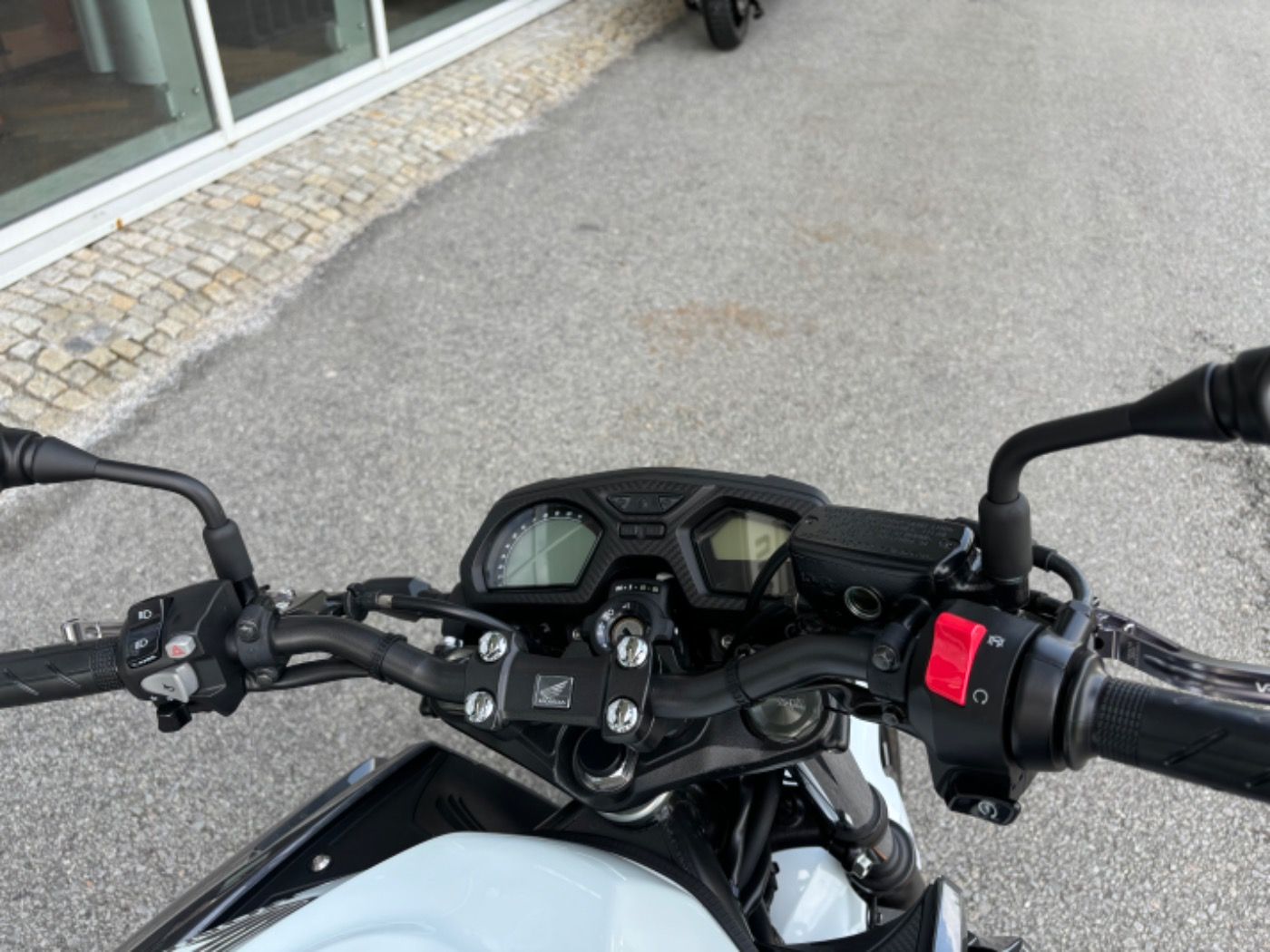 Fahrzeugabbildung Honda CB 650 F wenig km, sehr gepflegt kurzer KZH