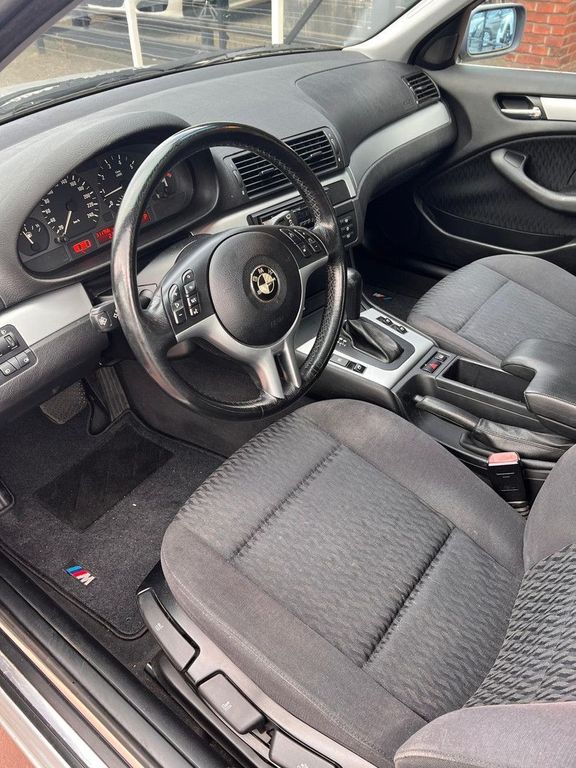 BMW 320 3-serie 320i Executive