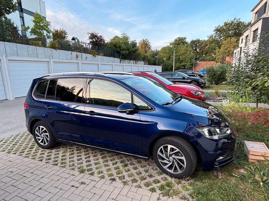 Image of Volkswagen Touran