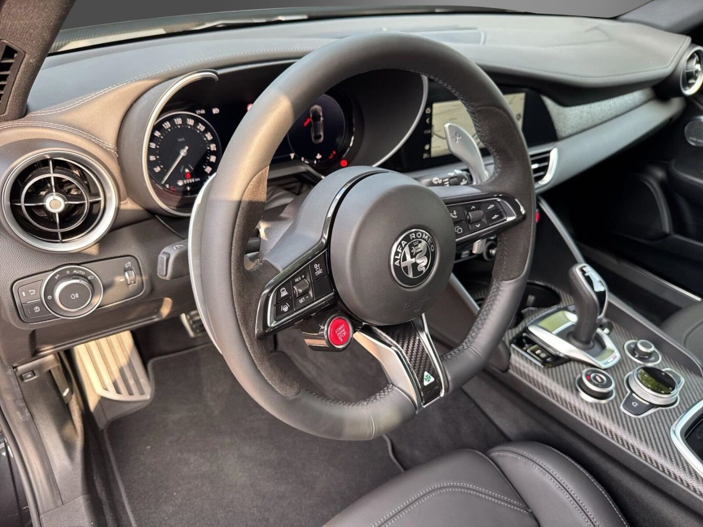 Fahrzeugabbildung Alfa Romeo Giulia Quadrifoglio 2.9 V6 Bi-Turbo