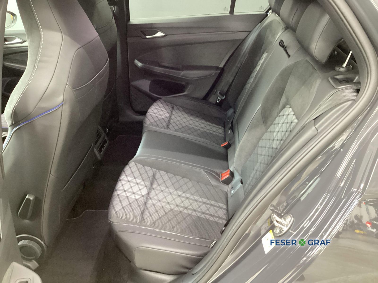 Volkswagen Golf - Bild 7