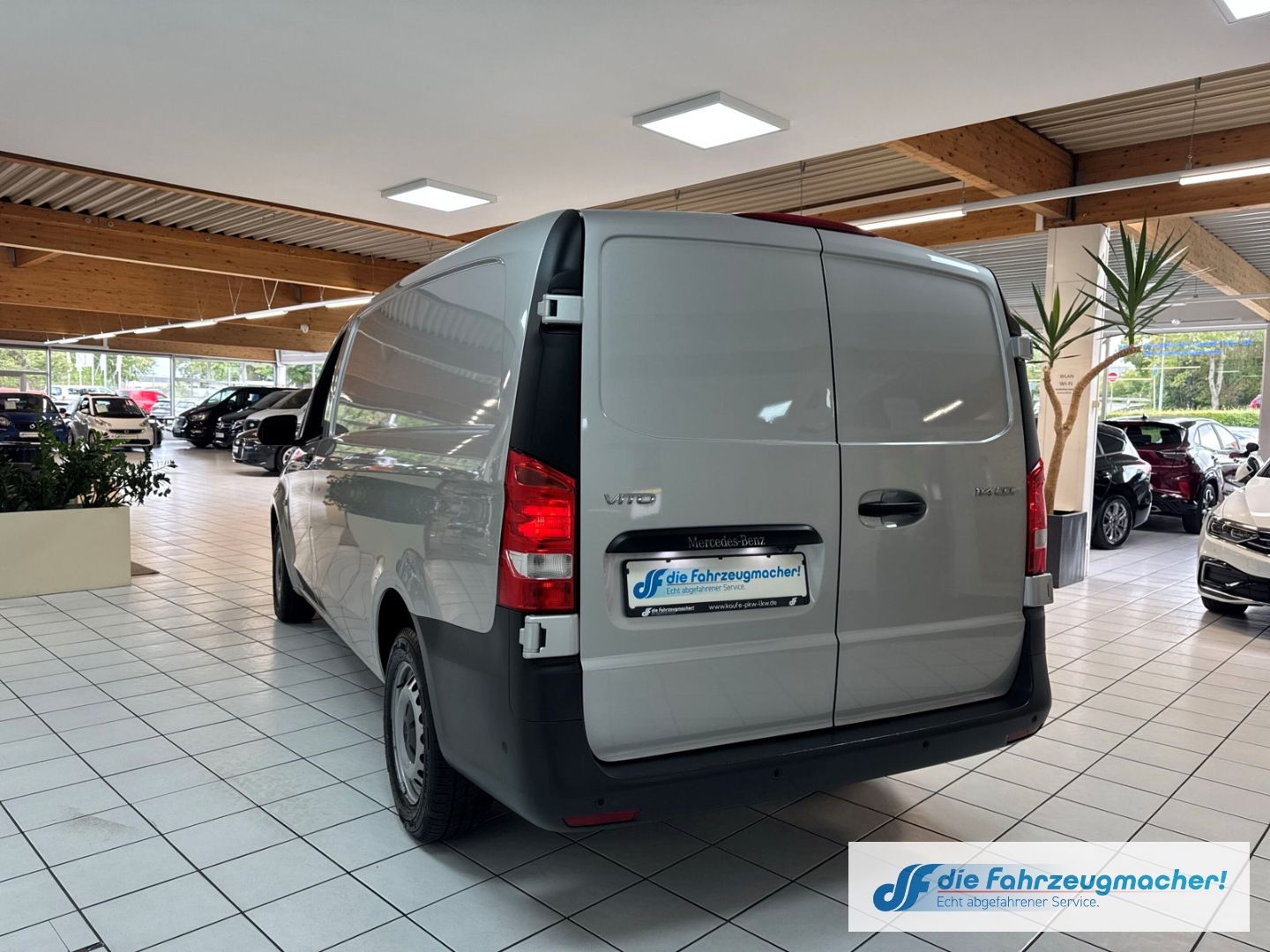 Fahrzeugabbildung Mercedes-Benz Vito Kasten 114 CDi Automatik lang Navi Kamera S