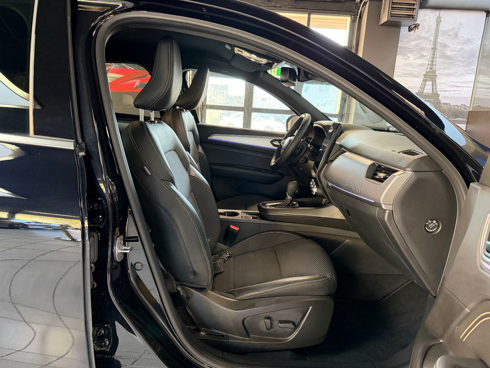 Fahrzeugabbildung Renault Arkana Techno/KAMERA/AMBIENTE/KAMERA/LEDER/ACC