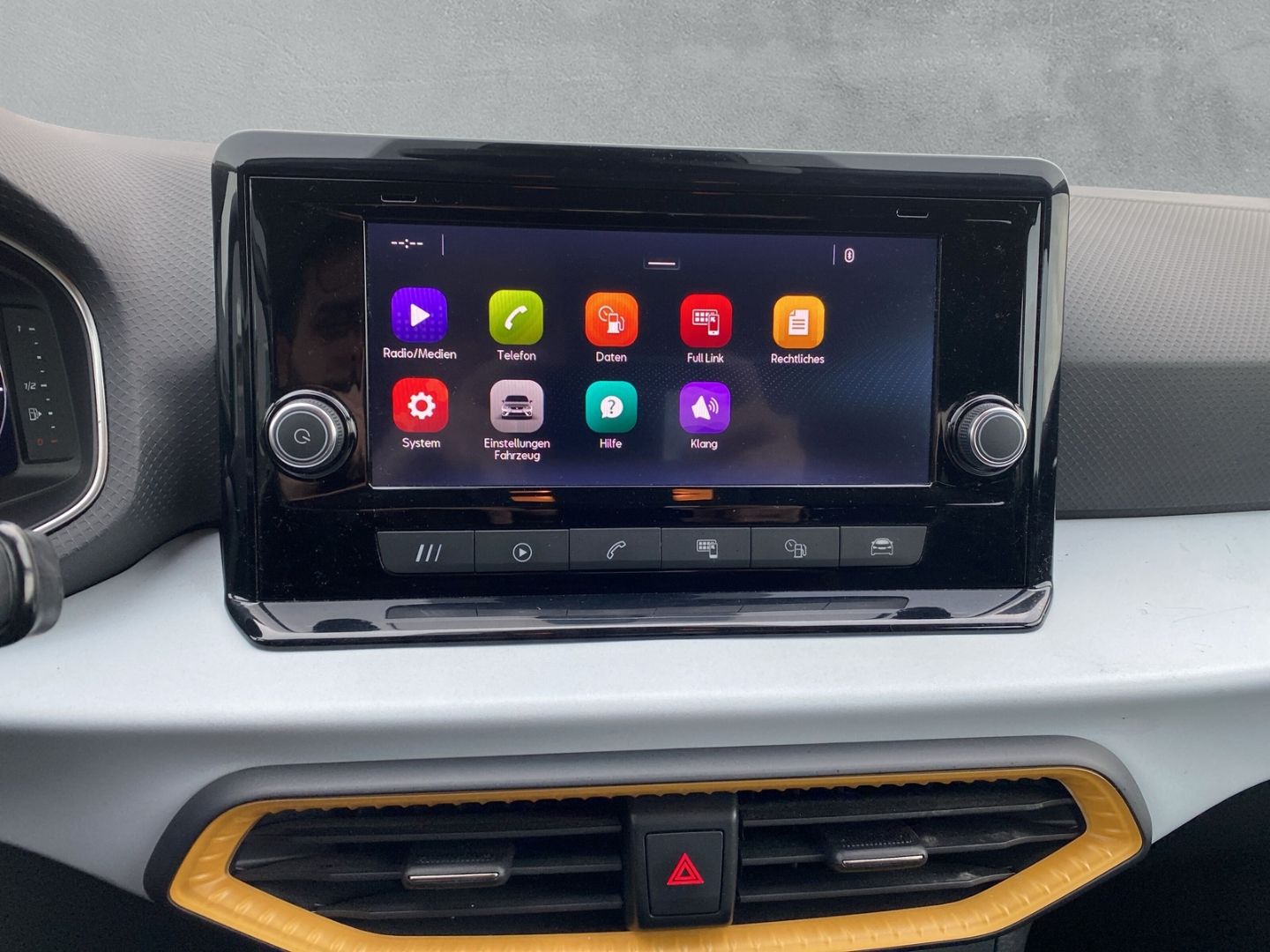 Fahrzeugabbildung SEAT Ibiza Style Digitales Cockpit LED Apple CarPlay