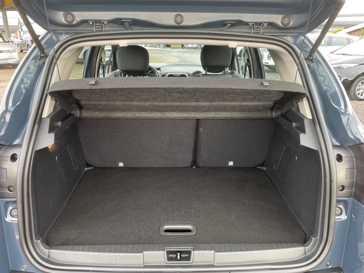 Fahrzeugabbildung Renault Captur 1.5 dCi Experience Tempomat Parksensoren