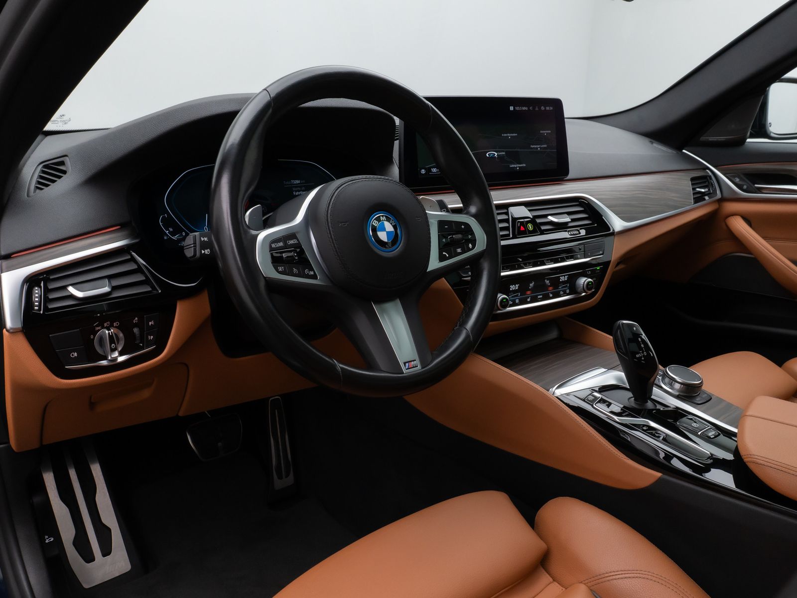 Fahrzeugabbildung BMW 530e M Sport Panorama Laser Kamera HUD DAB H/K