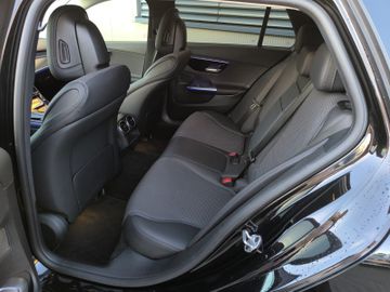 Bild 14 Mercedes-Benz C 180 T Avantgarde Automatik MBUX Kamera Ambient