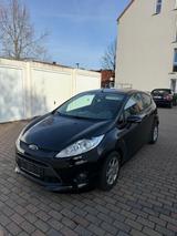 Ford Fiesta 1.4 Trend | TÜV | RS-Optik - Ford Fiesta aus 2011: 1.4