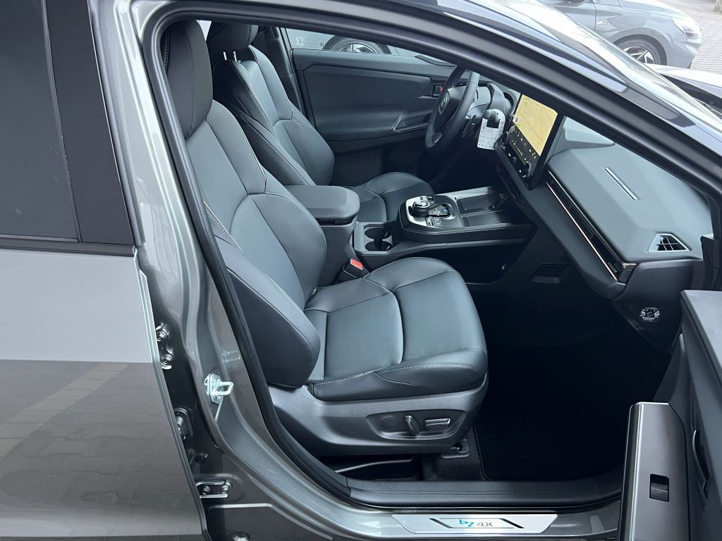 Fahrzeugabbildung Toyota bZ4X AWD Lounge 360,KlimaA,LED,Navi,SHZ,SoundSys