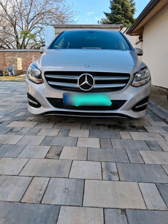 Image of Mercedes-Benz B 180