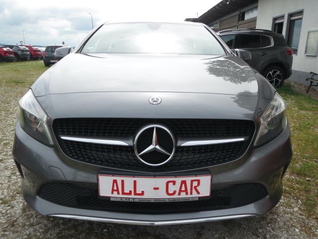 Mercedes-Benz A 180 BlueEfficiency Style*COMAND-Navi*KameraAHK