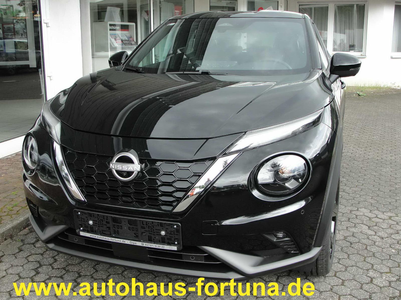 Nissan Juke 1.6 Hybrid Tekna Leder LED Bose 19-Zoll