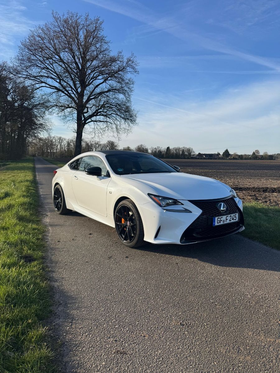 LEXUS RC 200
