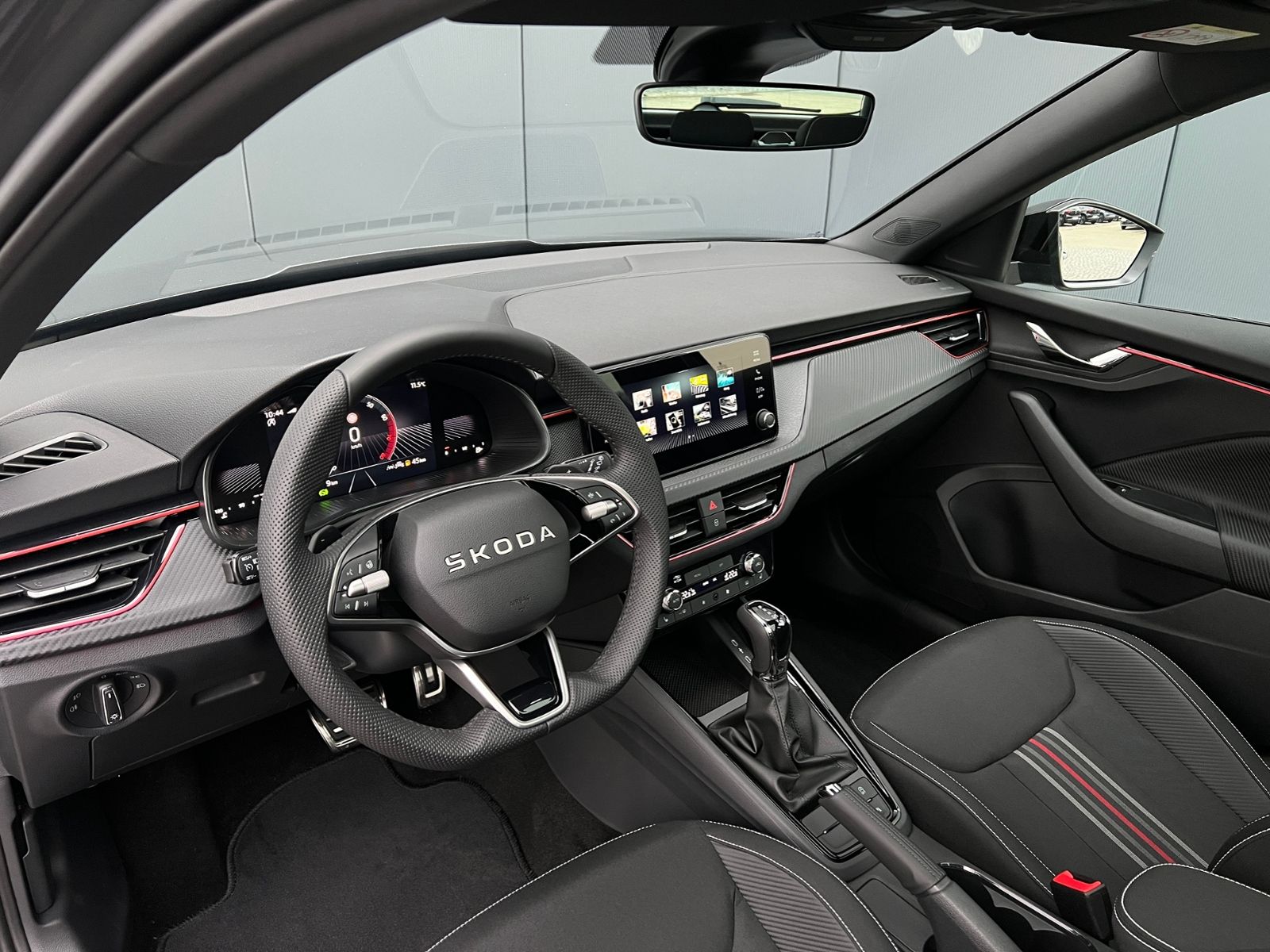 Fahrzeugabbildung SKODA Kamiq Monte Carlo 1.5 TSI DSG *Garantie, LED, AH