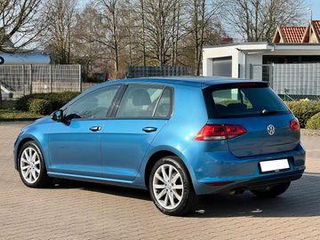 Volkswagen Golf - 4