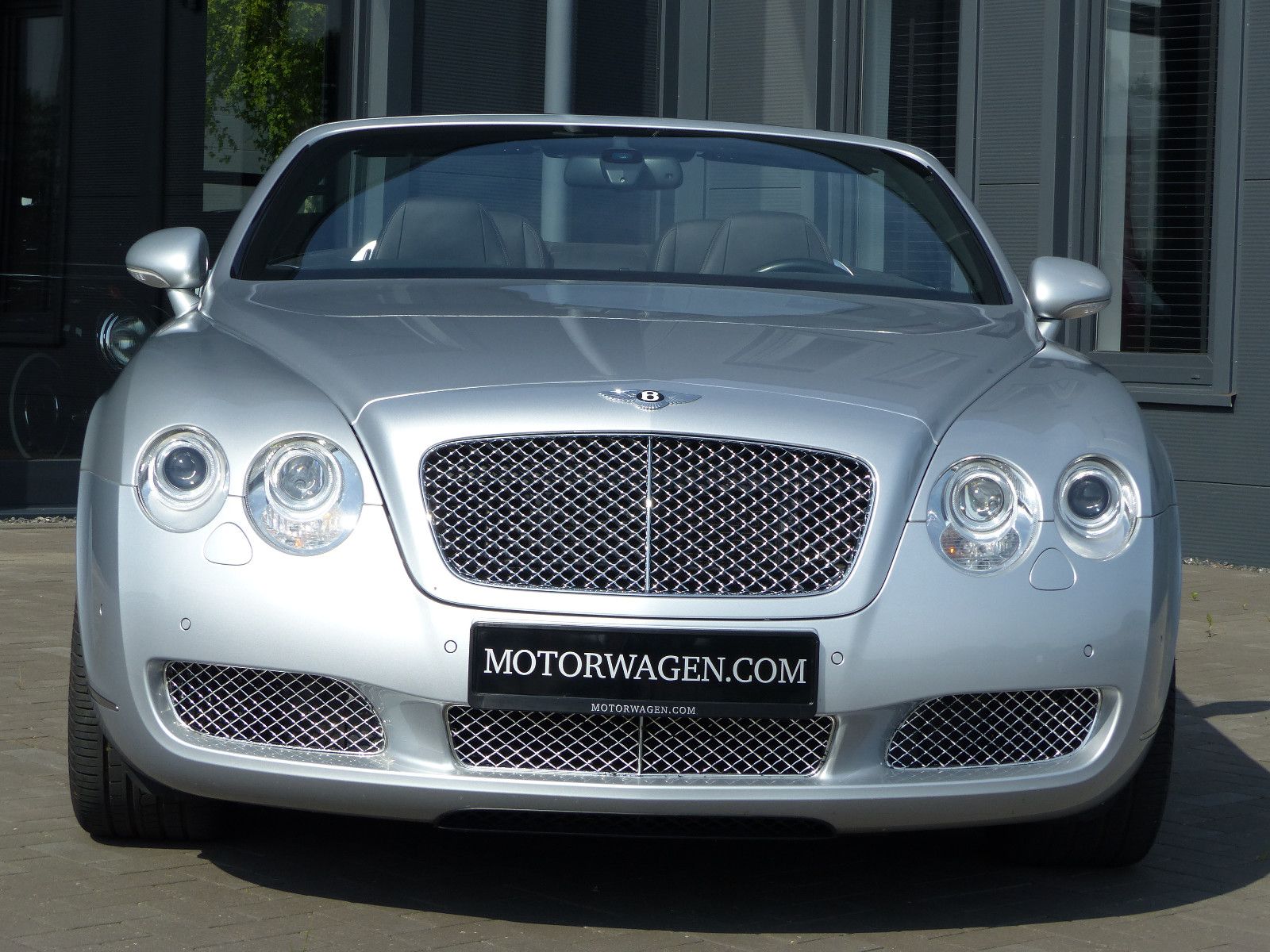 Fahrzeugabbildung Bentley Continental GTC W 12 Mulliner