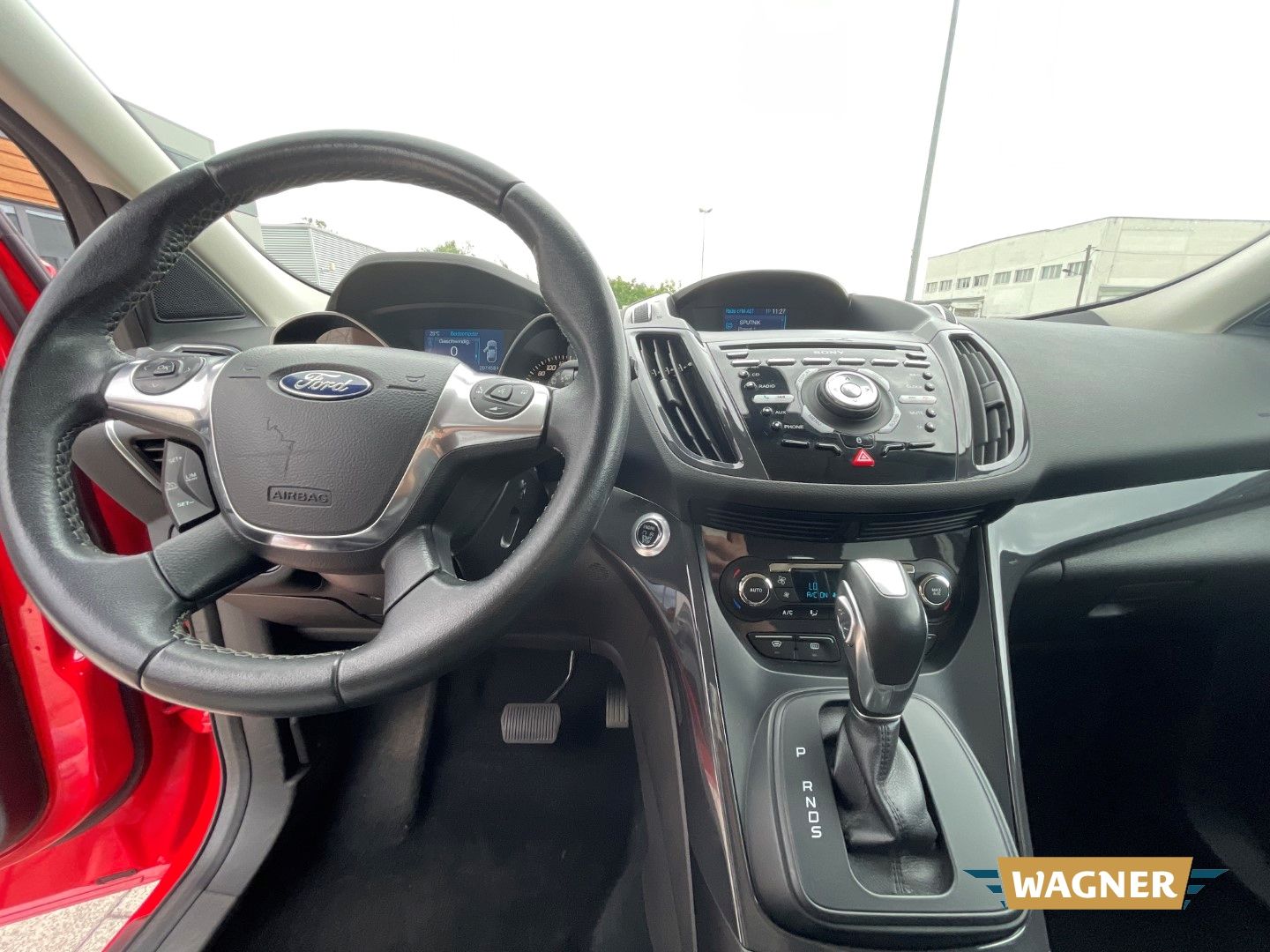 Fahrzeugabbildung Ford Kuga Individual Klimaautomatik Automatik