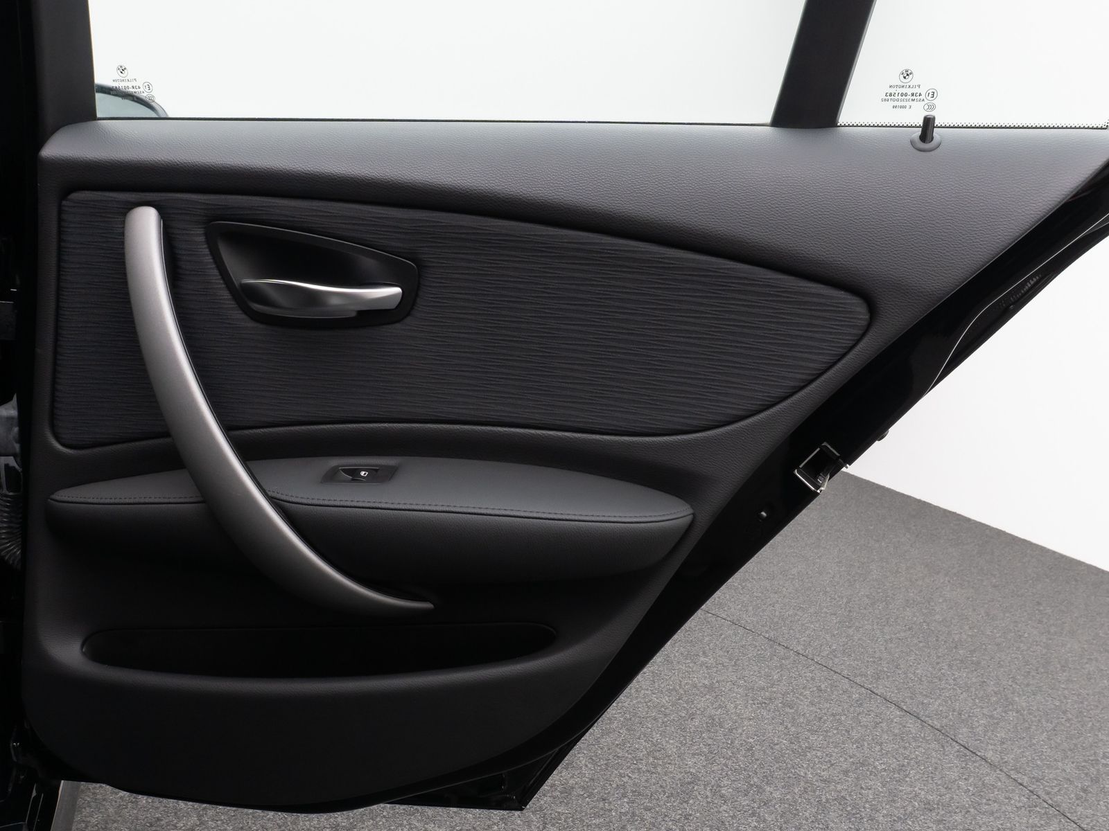 Fahrzeugabbildung BMW 118d  Advantage Sitzheizung AHK PDC Nebelscheinw