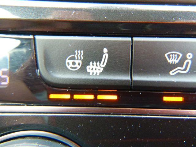 Fahrzeugabbildung Volkswagen Golf Sportsvan VII TSI >NAV/KAM/SHZ/PDC<