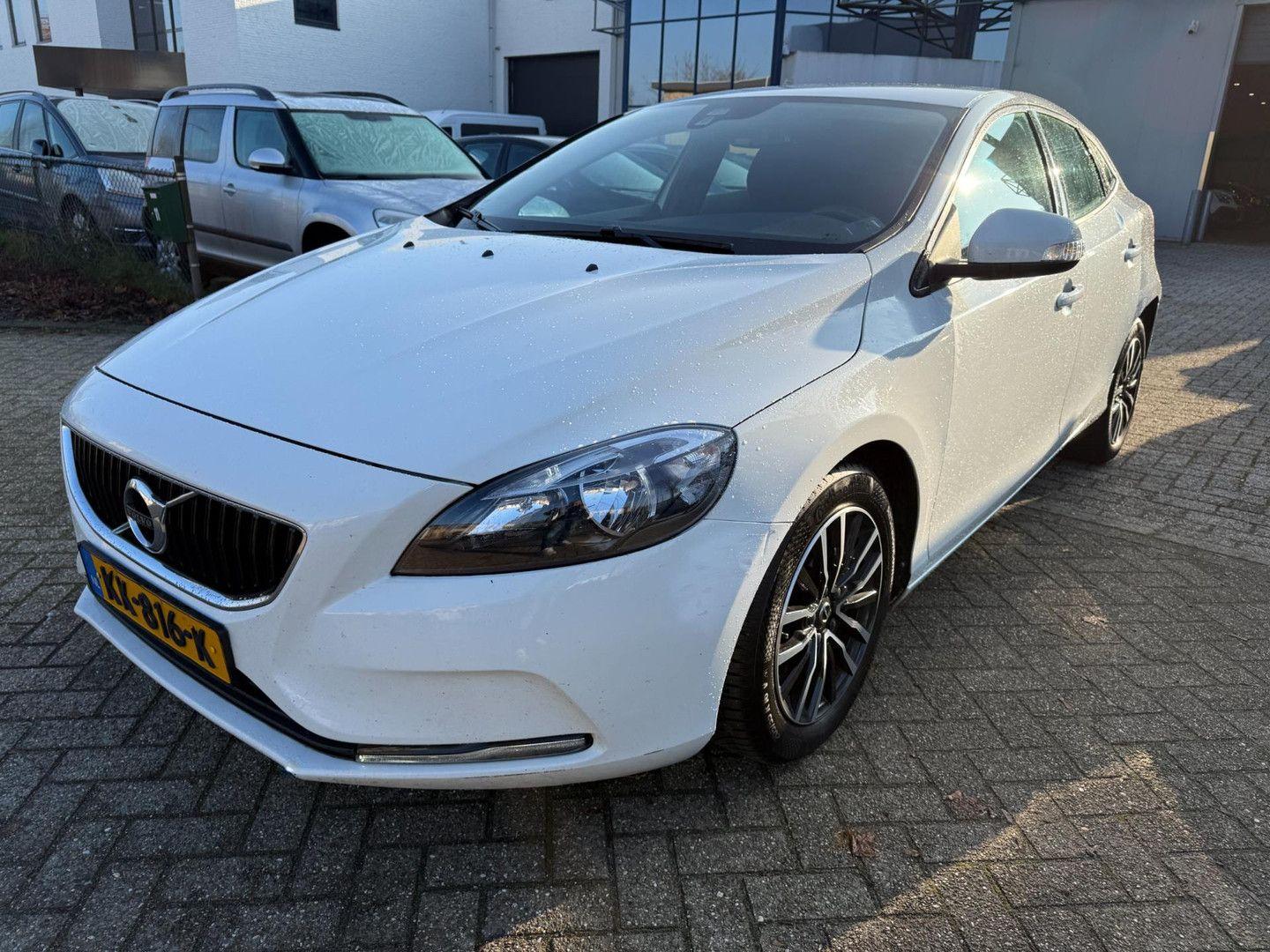 Volvo V40 2.0 D2 Nordic Bjh 2016 Preis EU EX BPM!!!