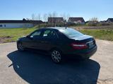 Mercedes-Benz 350 - schwarze Mercedes-Benz 350