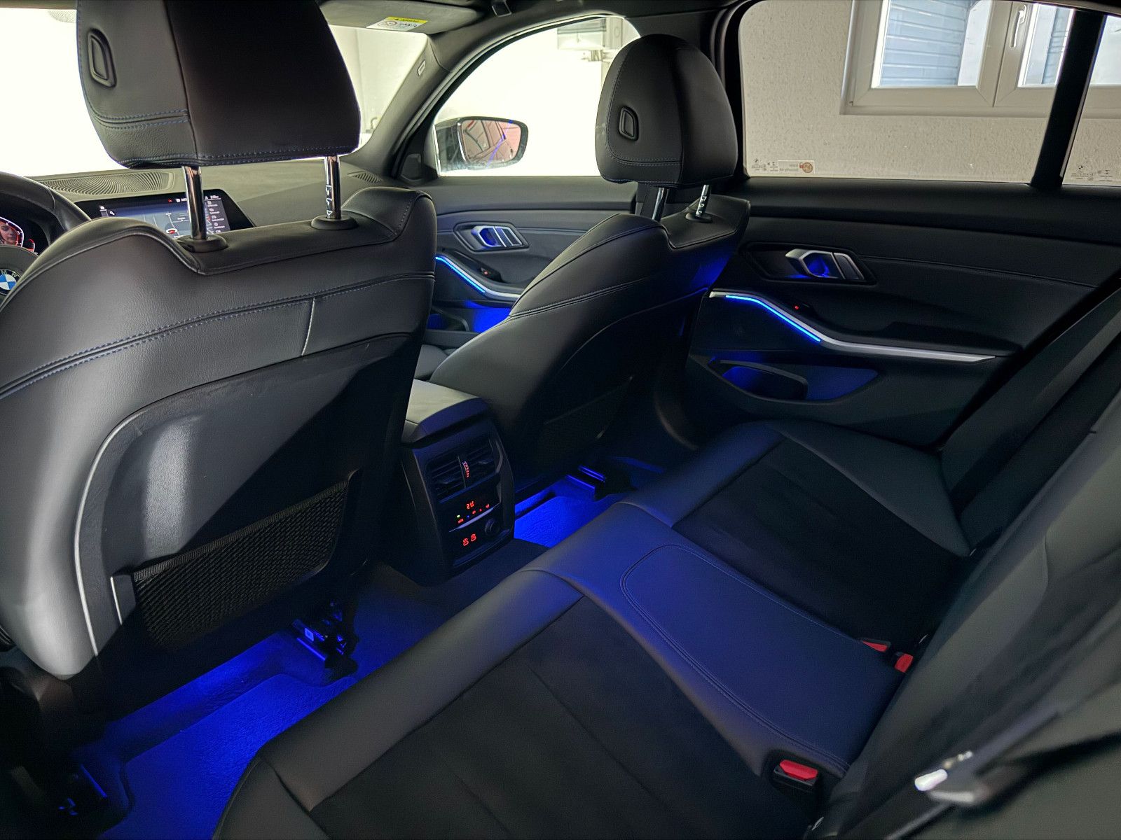 Fahrzeugabbildung BMW 330 i Lim. M SPORT/LED/VRTL COCKPIT/AMBIENTE
