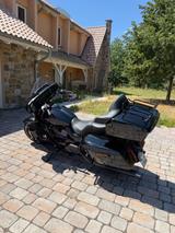 Harley-Davidson Street Glide Ultra - Harley-Davidson Street Glide Ultra