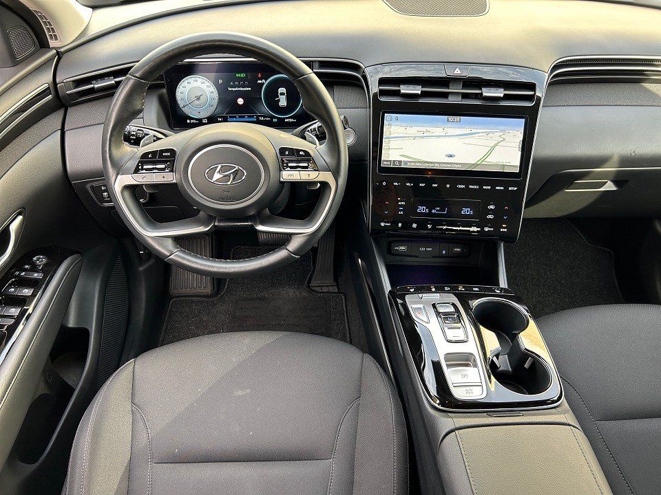 Fahrzeugabbildung Hyundai TUCSON 1.6 CRDi 136PS 48V 7DCT 2WD TREND NAV+LED