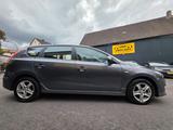 Hyundai i30 CW BLUE DRIVE 1.6 CRDi 66 kW Classic - Hyundai i30 aus 2011: Cw