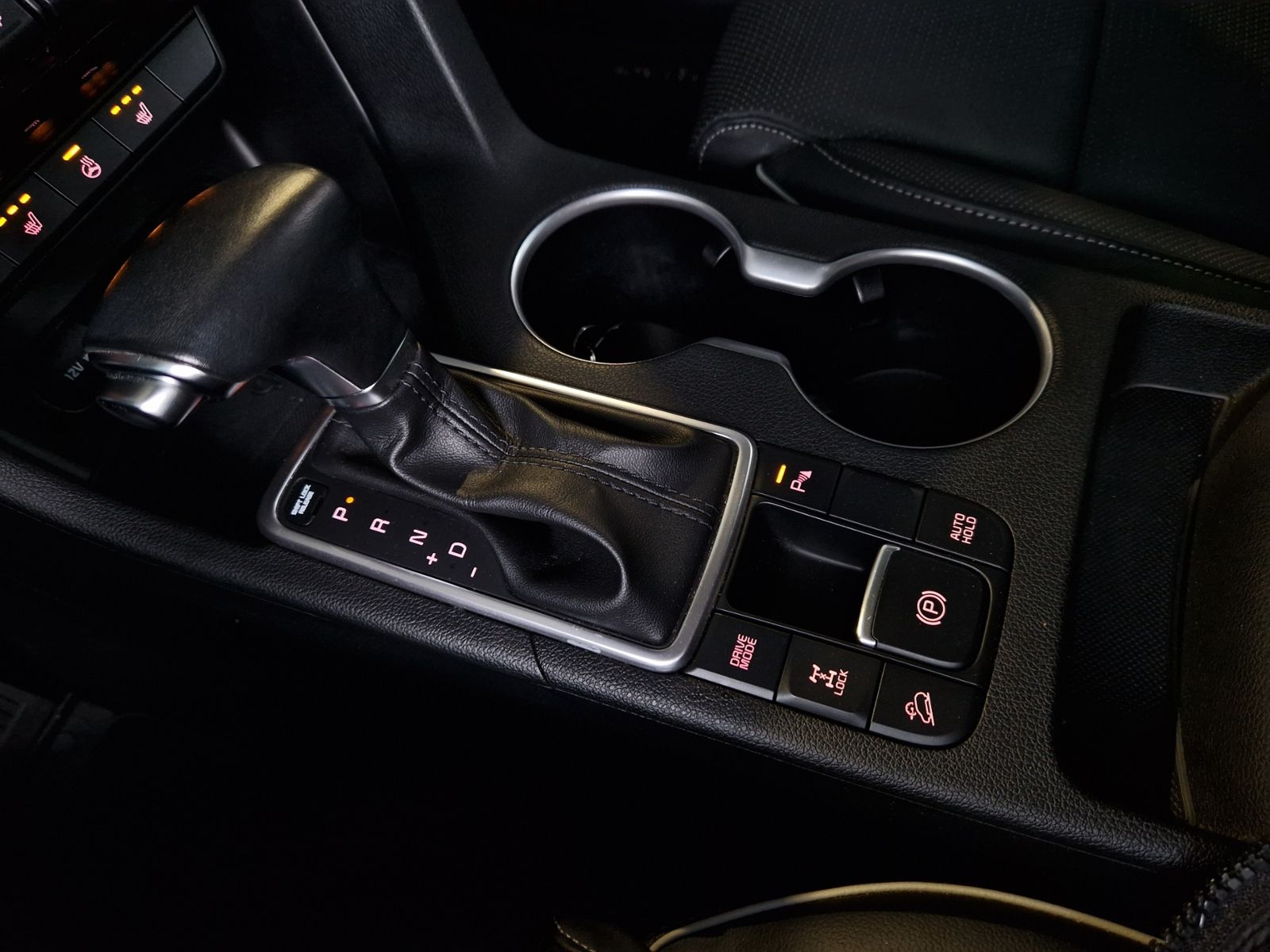 Fahrzeugabbildung Kia Sportage Black Edition 4WD PREMIUM LED NAVI ALU