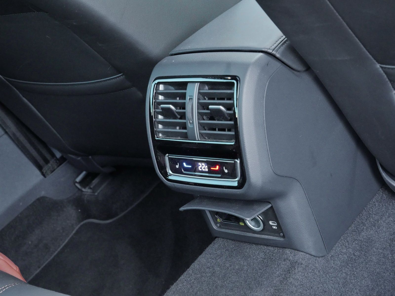 Volkswagen Passat Variant - Bild 17