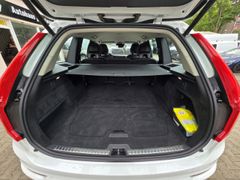 Fahrzeugabbildung XC90 Momentum Pro AWD B5 Diesel EU6d Navi Leder