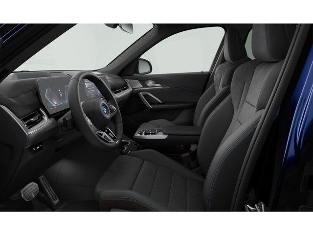 BMW iX1 xDrive30 MSport Shadow Panorama Navi Kamera foto 5
