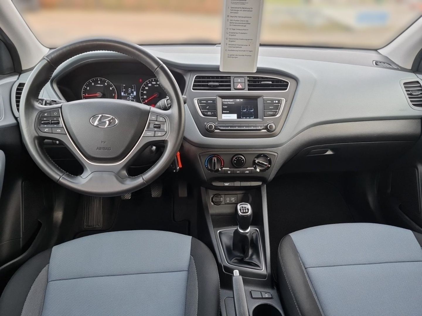 Fahrzeugabbildung Hyundai i20 1.2 Benzin M/T Tempomat, Allwetterreifen