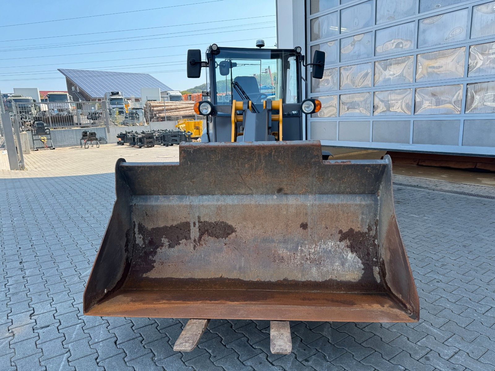 Fahrzeugabbildung Ahlmann AX 850 / nur: 671h / 11.2022 / Gabel / Schaufel