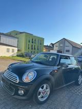MINI ONE ,1  Jahr Garantie,TÜV neu,2Hand, klimatronic - gebrauchte MINI MINI aus dem Jahr 2010