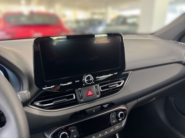 Fahrzeugabbildung Hyundai i30 Advantage 1.0 T-GDI EU6e Navi Digitales Cock