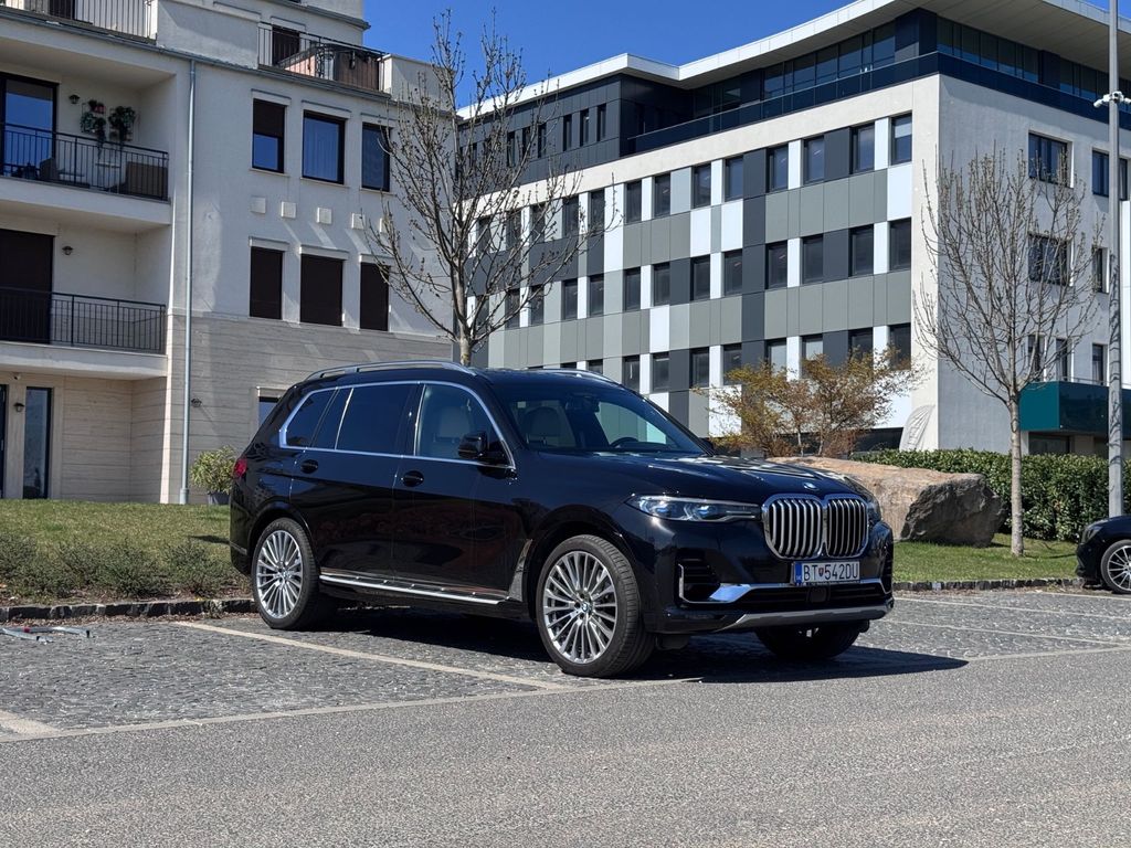 BMW X7