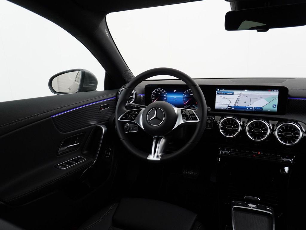 Mercedes-Benz CLA 180 Shooting Brake Star Edition Luxury Line