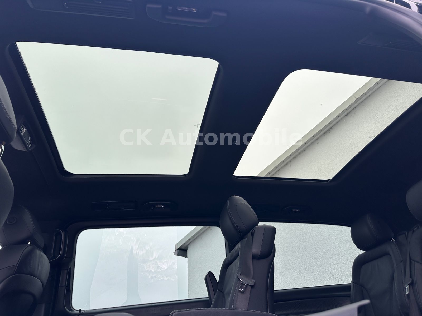 Fahrzeugabbildung Mercedes-Benz V 300 Avantgarde Edition AMG-LIne 4Matic Lang