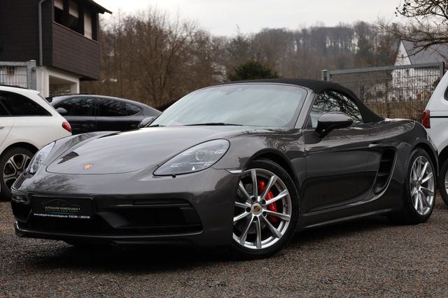 Porsche Boxster 718 GTS/LED-PDLS+/BOSE/Sp-Aga/CARBON/