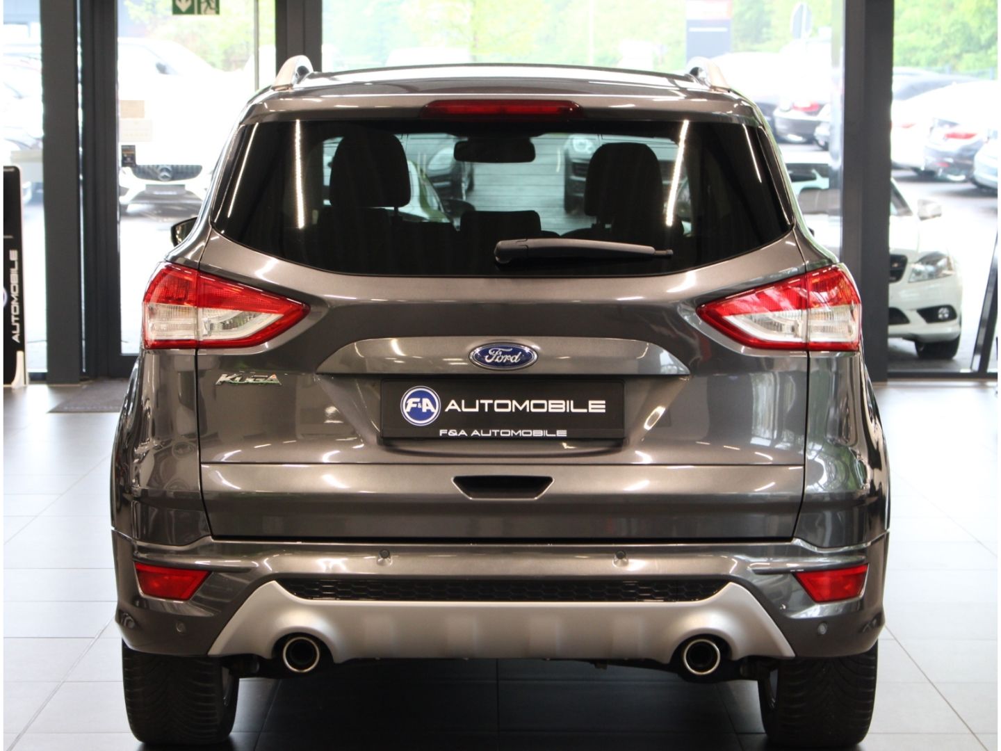 Fahrzeugabbildung Ford Kuga Individual 2.0 TDCi *AHK*Pano*Klima*