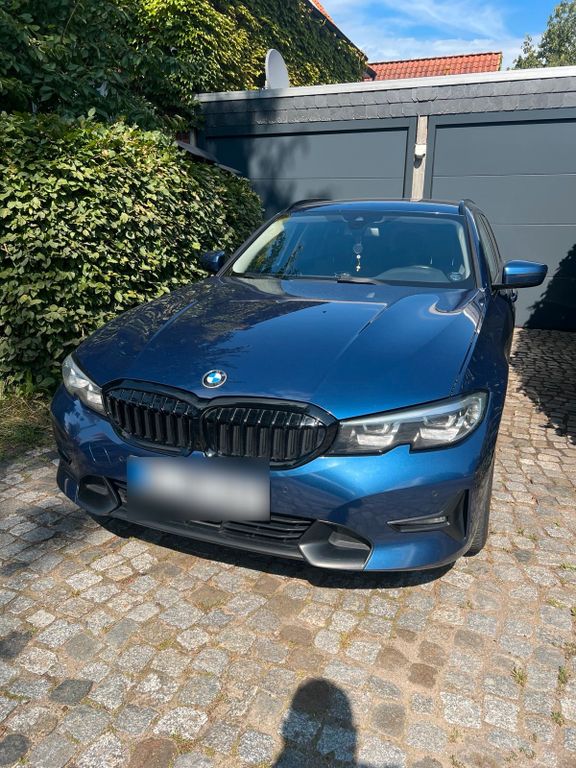 Image of BMW 320
