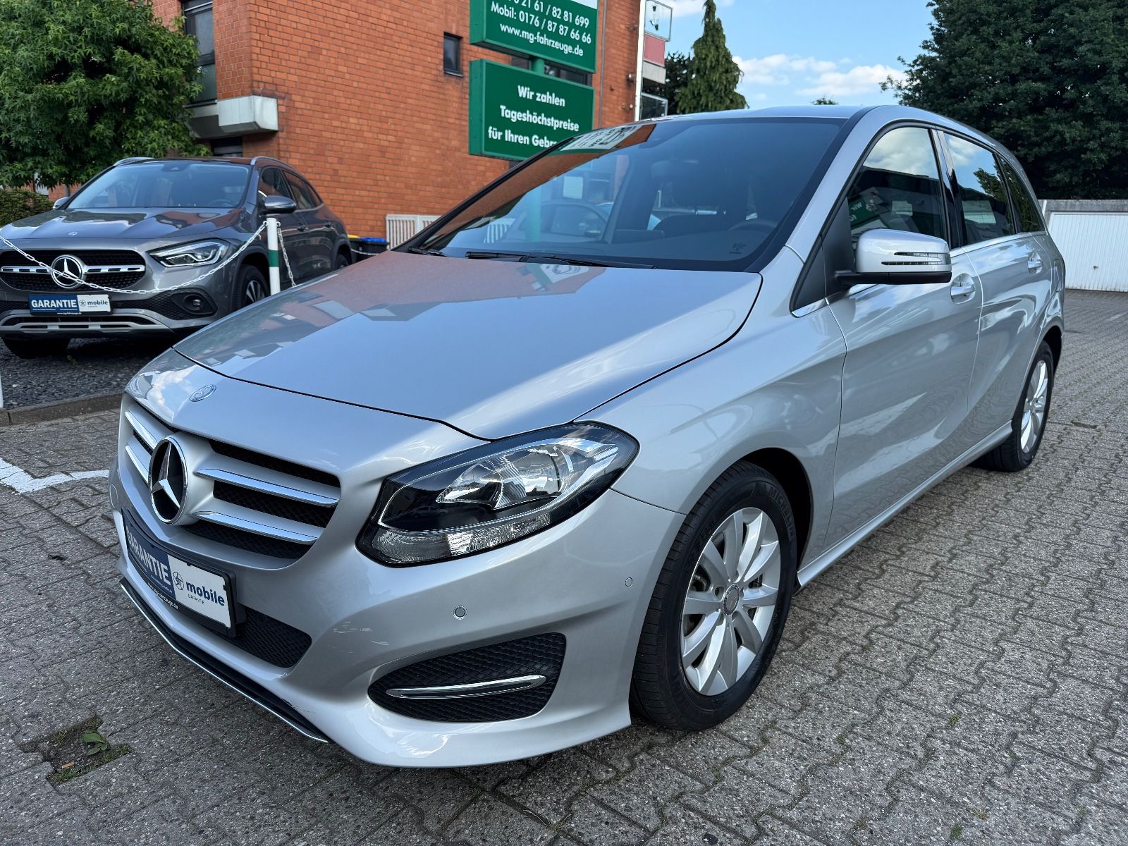 Fahrzeugabbildung Mercedes-Benz B 200 B -Klasse B 200 AUTOMATIK MEMORY FACELIFT