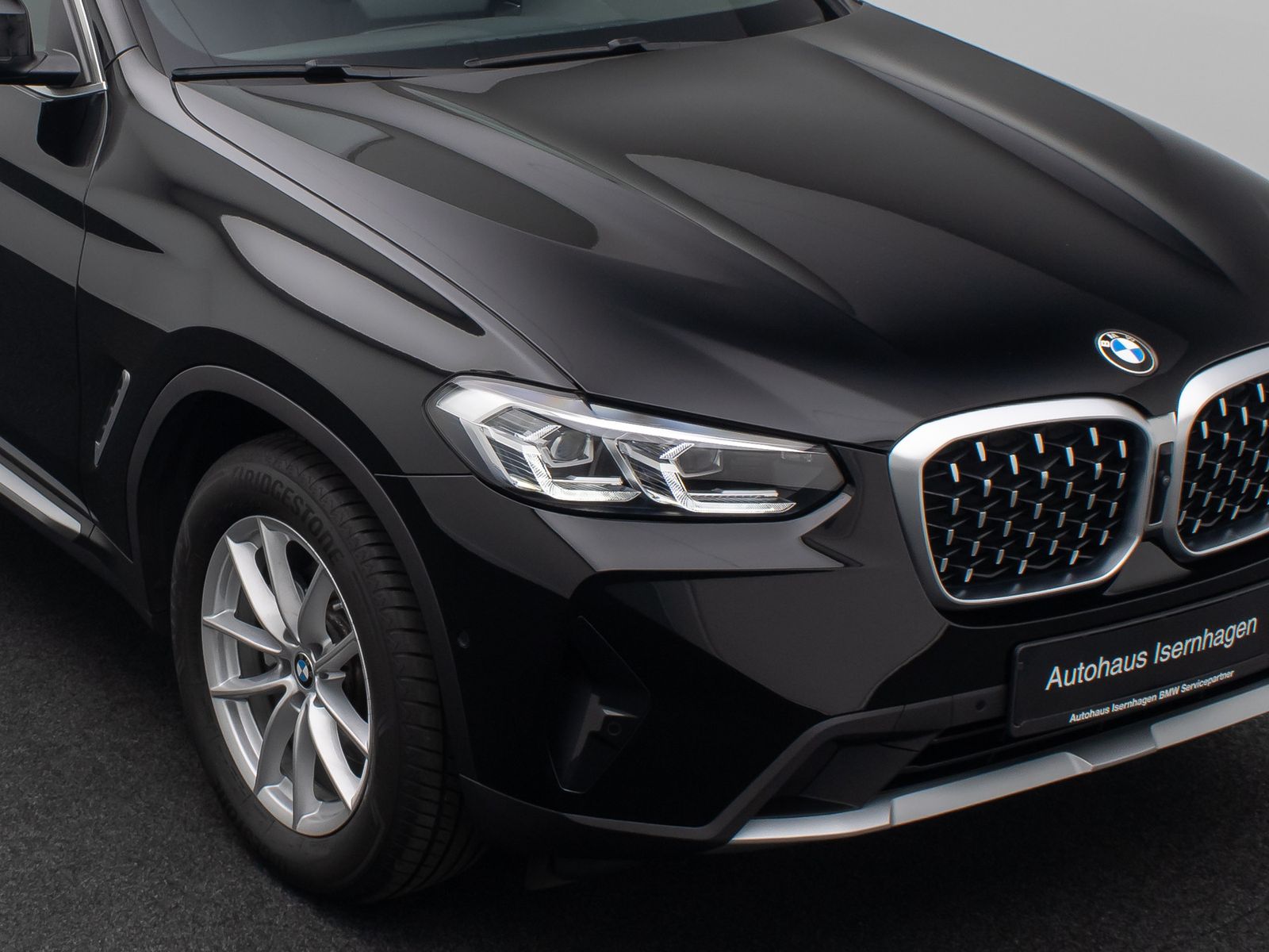 Fahrzeugabbildung BMW X4 xD20i 360° DAB CockpitPlus WLAN LED M Sport