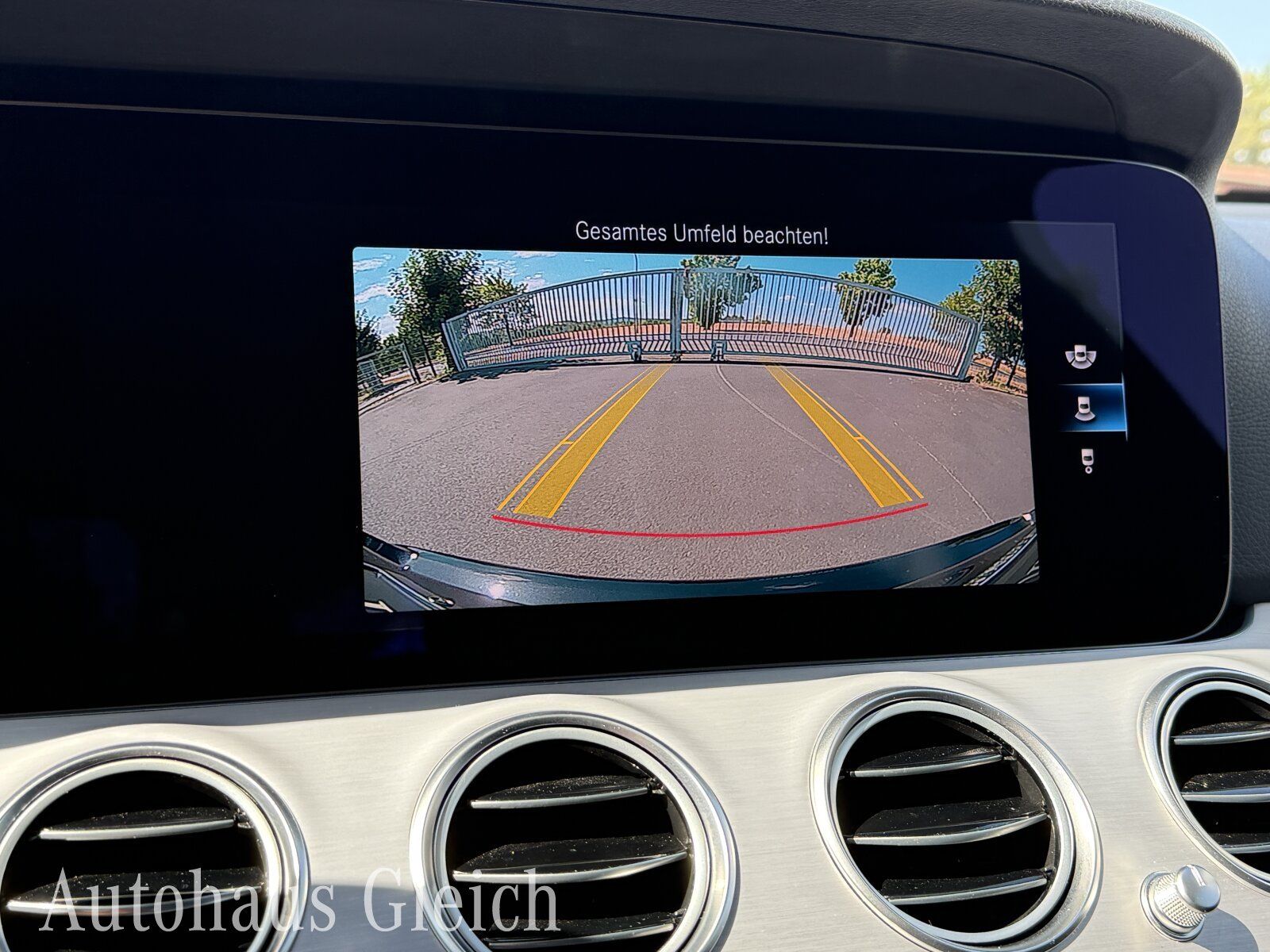 Fahrzeugabbildung Mercedes-Benz E 300 T de Avantgarde (EURO 6d) Distronic/Autom.