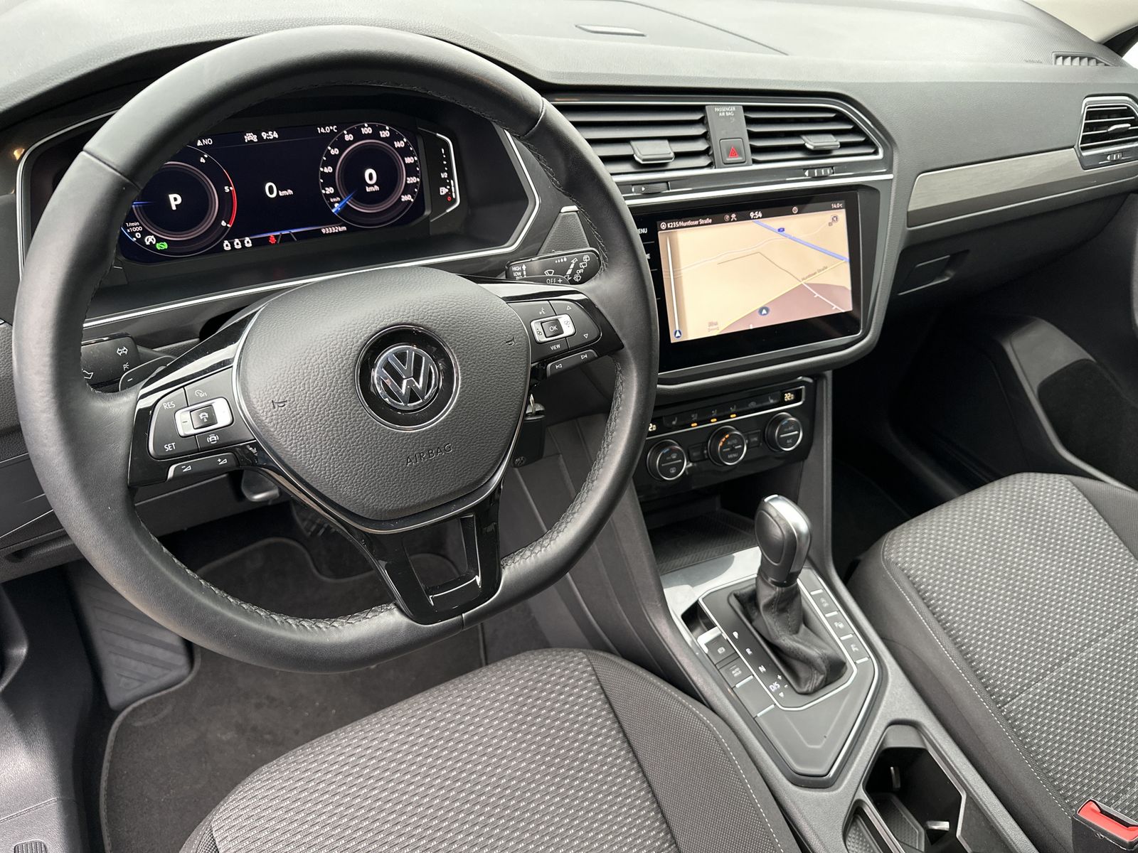 Fahrzeugabbildung Volkswagen Tiguan Allspace 2.0 TDI DSG CL NAV+LED+VC+ACC+PP