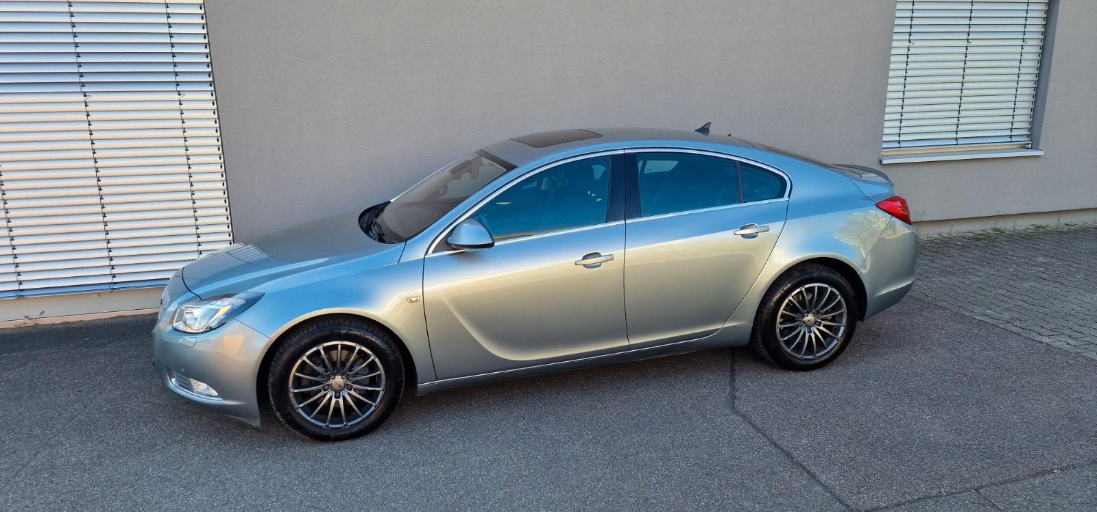 Opel Insignia A Lim. Sport 4x4*Automatik*Leder*NAVI*